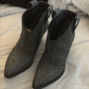 Jessica Simpson Ankle Boots size 9